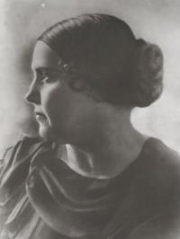 Гамбург Агнесса Михайловна (1899–1970)